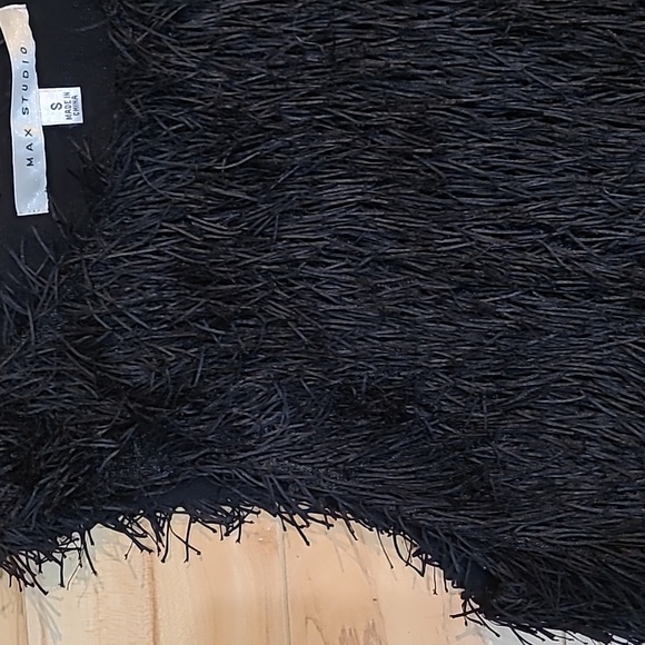 Max Studio women's small black sleeveless top - Picture 3 of 7